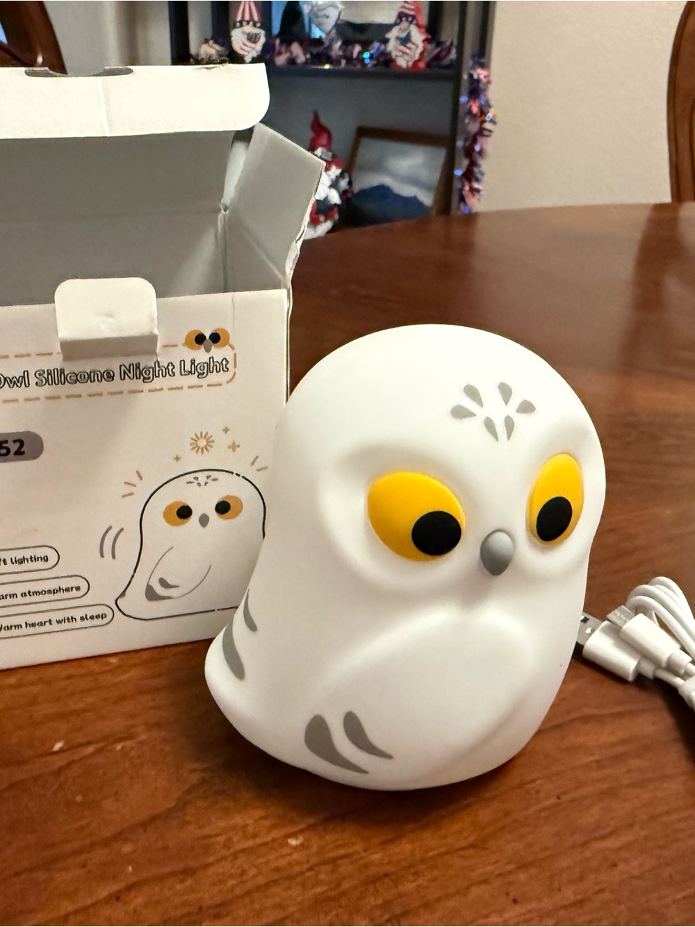 White Owl Silicone Night Light with Yellow Eyes